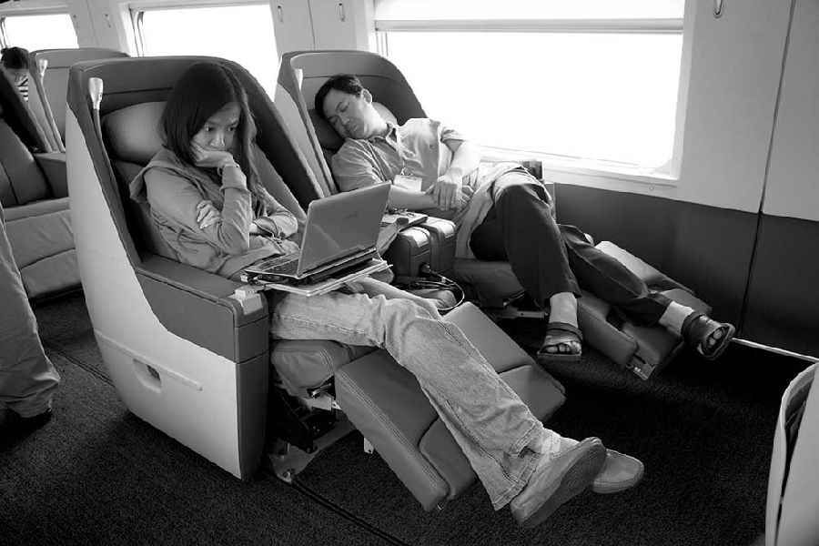 161-1 京沪高铁商务车 2011年.jpg