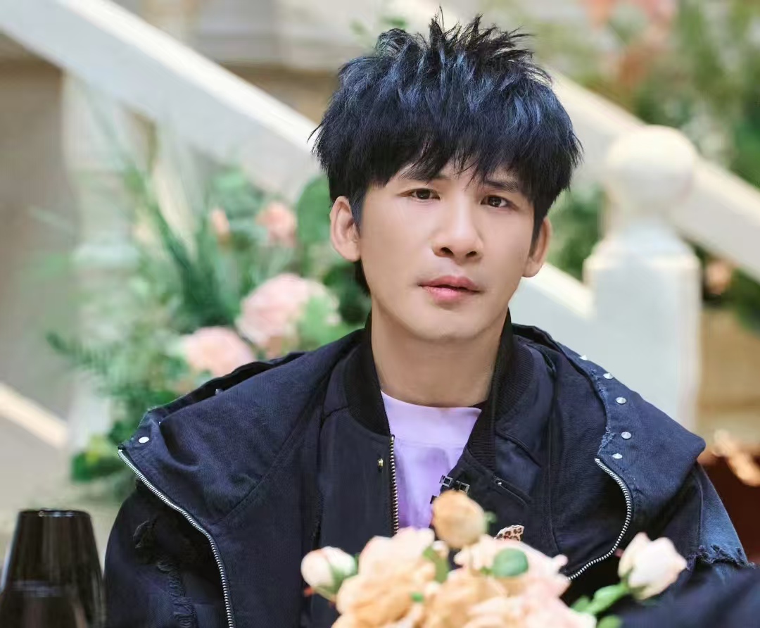 谁还没被大张伟的歌词治愈过？太懂人心了