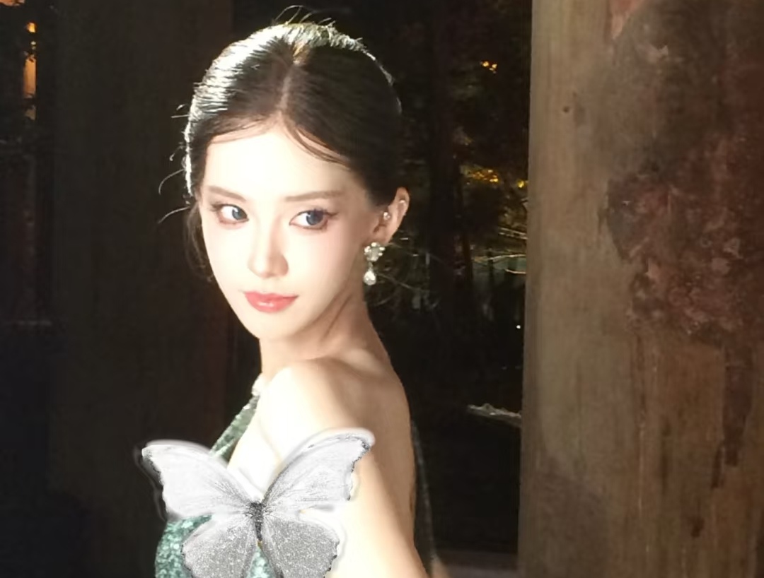 从网红到复旦研究生，迅猛龙特蕾莎靠自己打破质疑