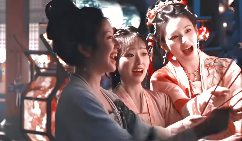 刷爆朋友圈的《朝雪录》：侍女站 C 位，这剧太懂观众