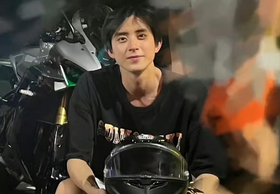 凭《朝雪录》圈粉无数，敖瑞鹏 2022 年重庆山火救援事迹获赞