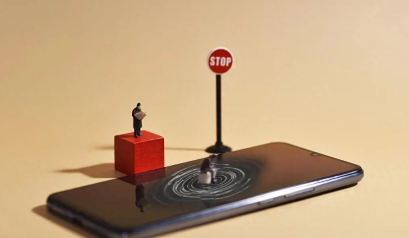 高考滑铁卢背后：尖子生的手机里，藏着父母最痛的真相