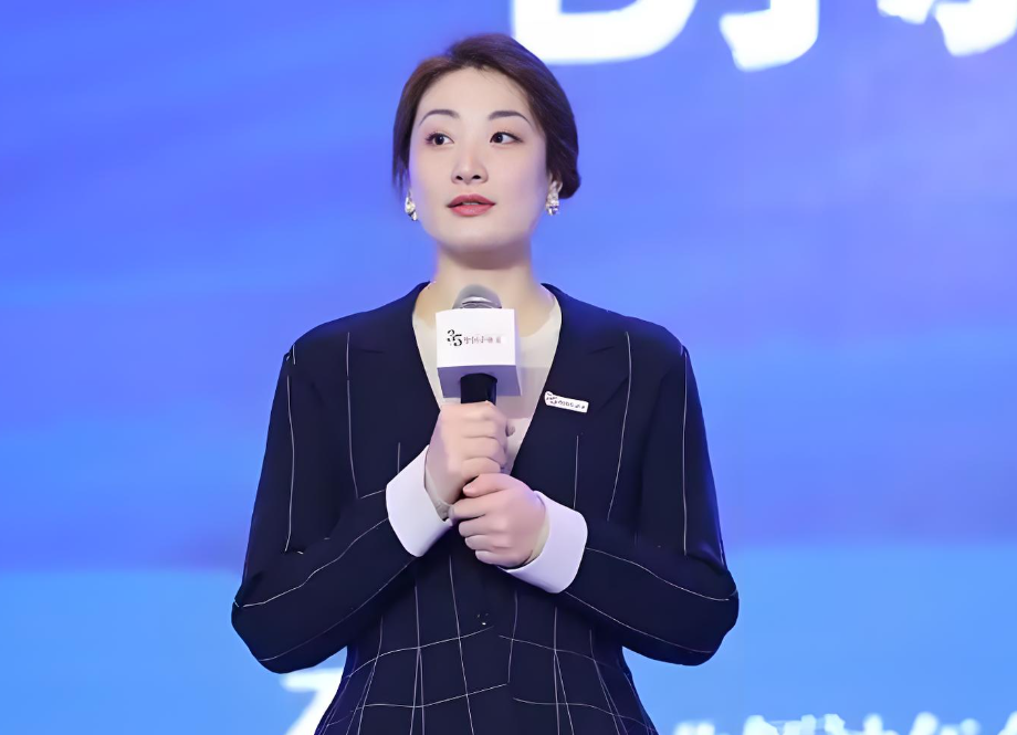 宗馥莉：在隐忍里生长的掌灯人​