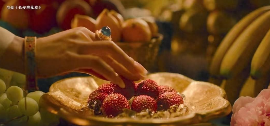 《长安的荔枝》里的杨贵妃：没露脸，还差点是李雪琴演