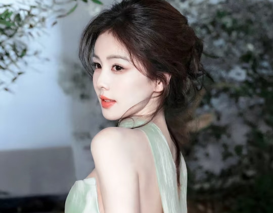 白鹿被私生电话骚扰到失眠！于正回应引骂战：温柔不是纵容的理由