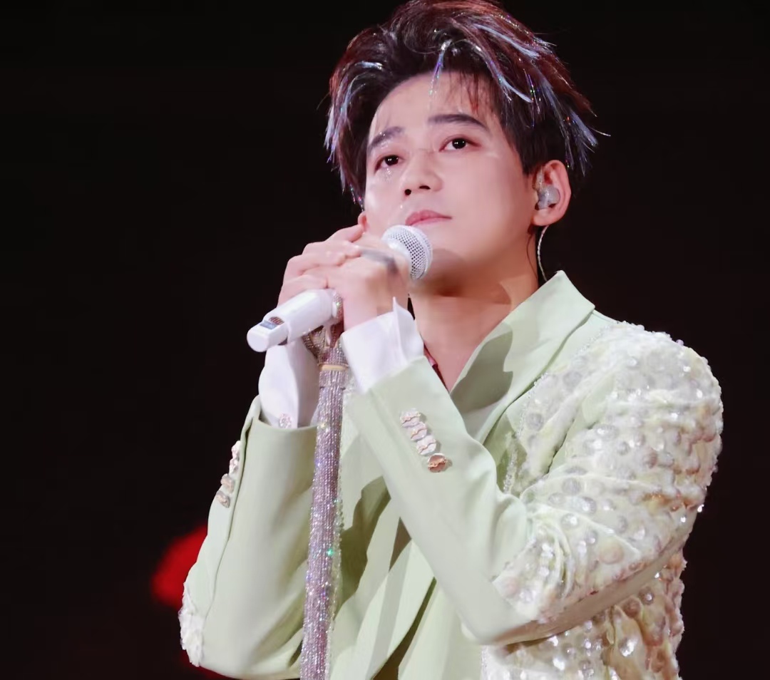 苏醒：从快男顶流到 “晒简历找活”，糊过却没苦过