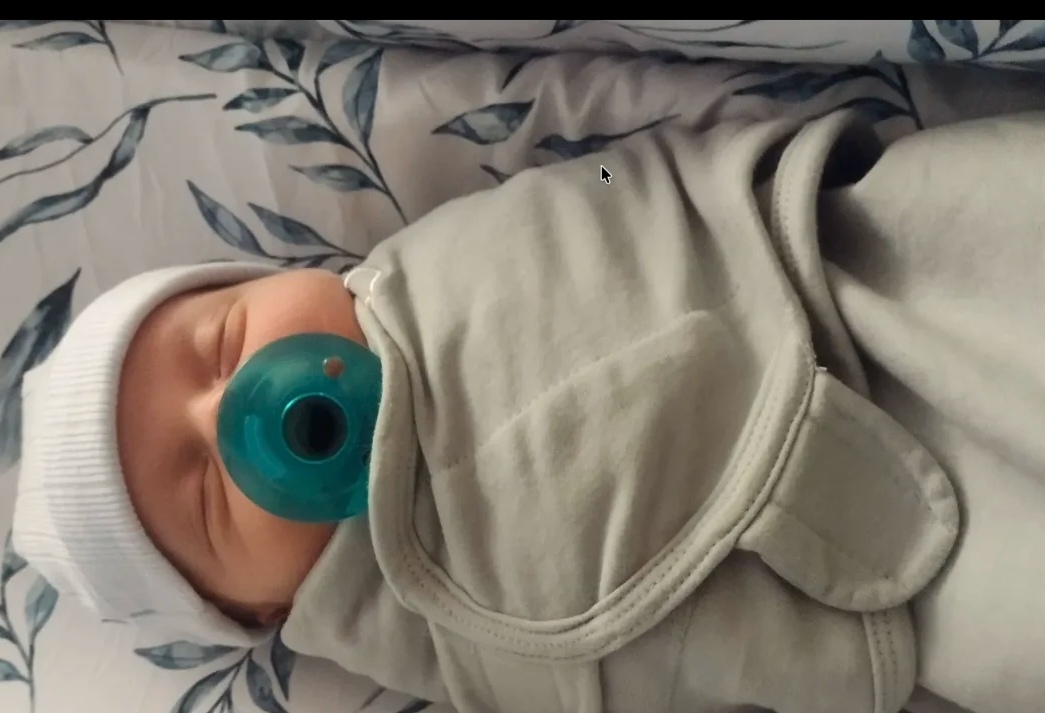 冷冻 31 年胚胎孕育婴儿诞生，“最老婴儿” 引发全球关注