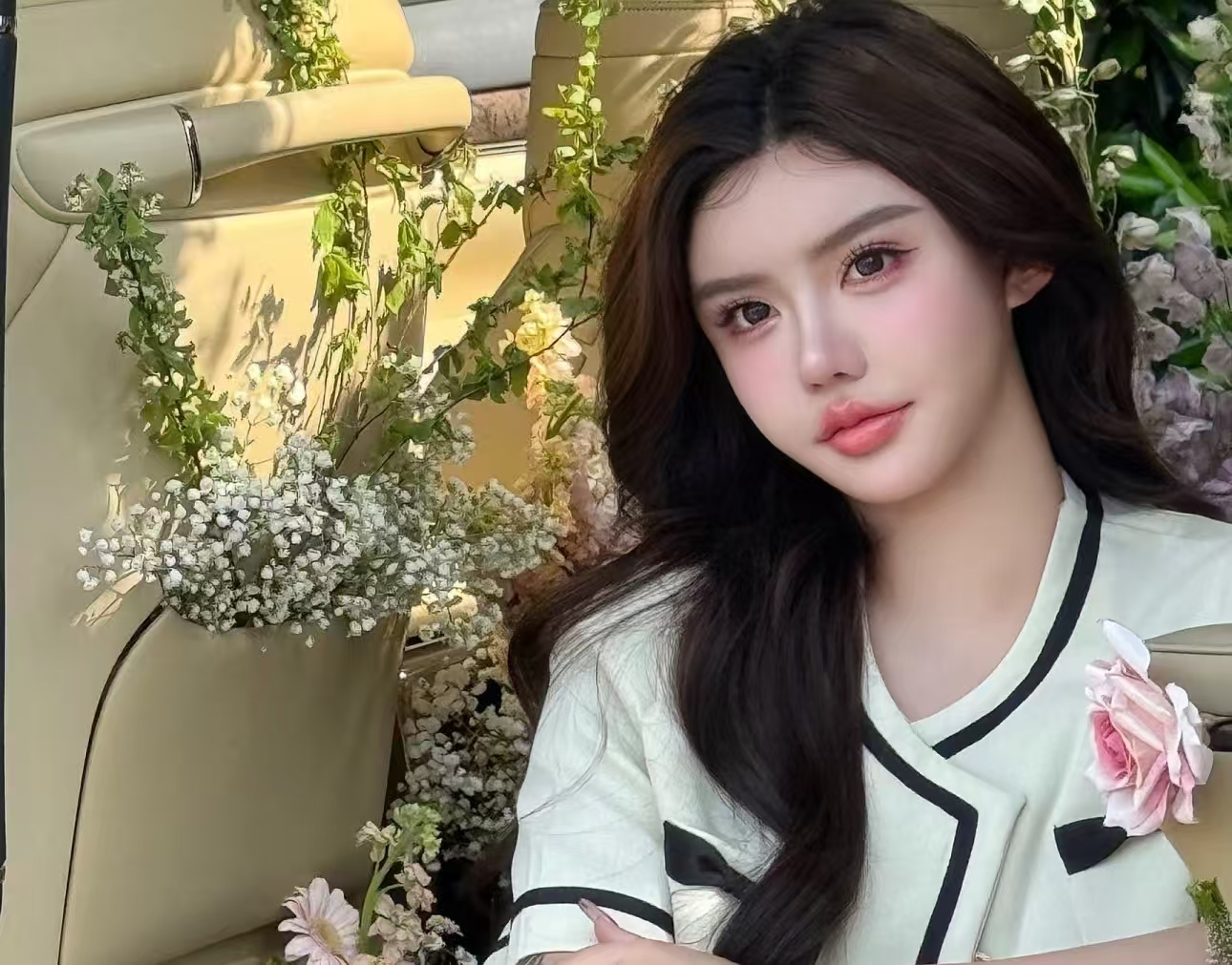 从直播报喜到流产辟谣，韩安冉陷重男轻女争议：引产背后有隐情？