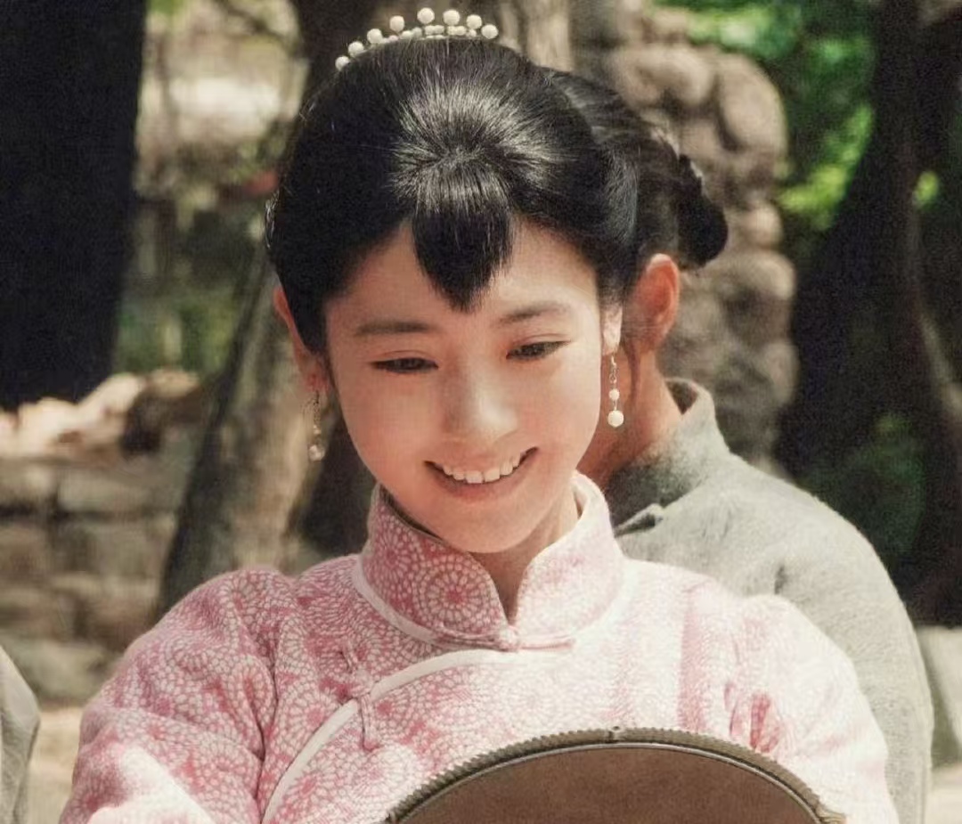 邢菲：凭《生万物》火出圈！从甜妹到实力派，终于熬出了头