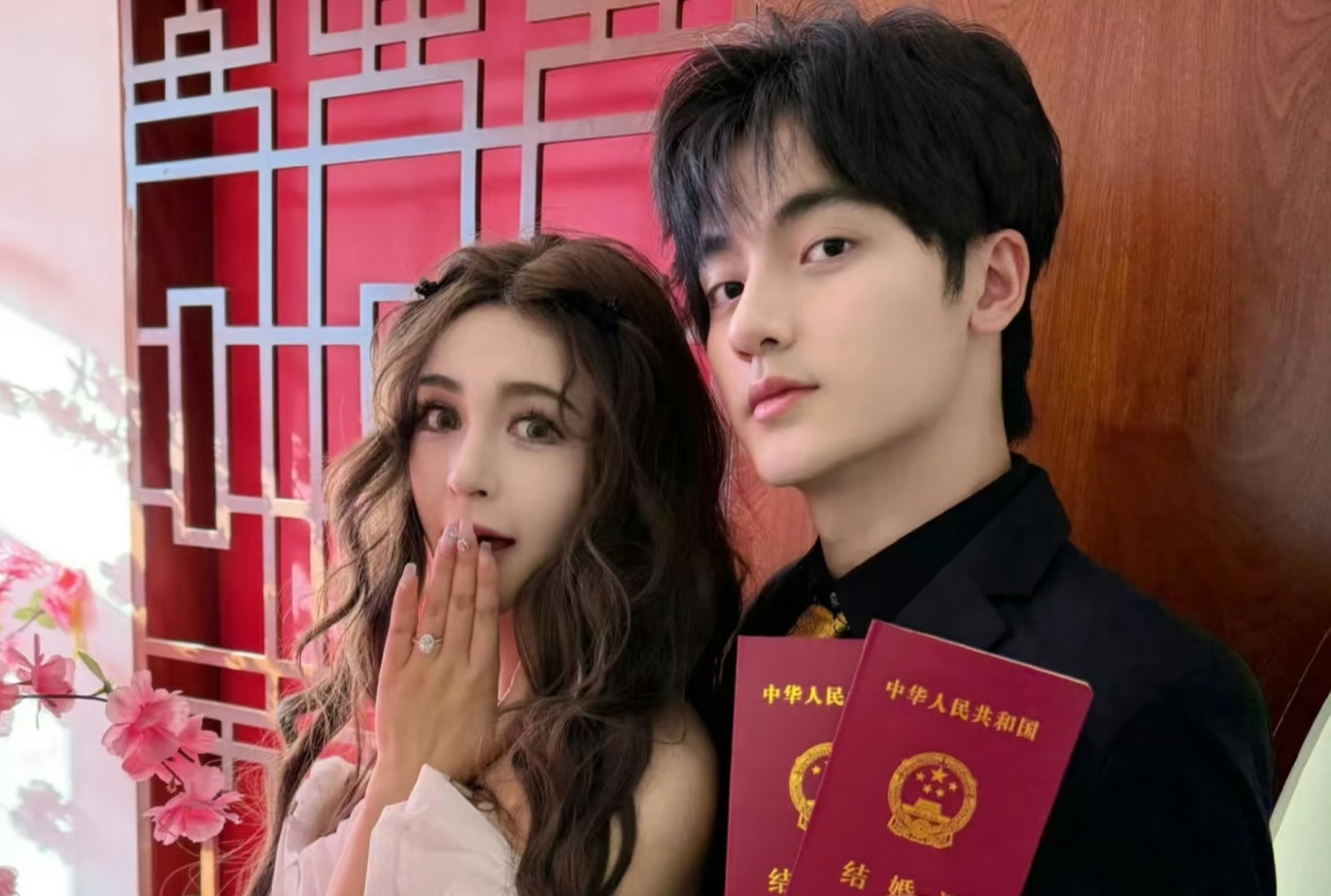 《锦绣未央》李心艾升级当妈，官宣生女获全网祝福