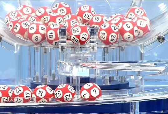 不是运气是实力？上海小伙研究 3 年走势图，1047 万大奖砸中！