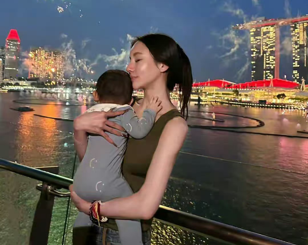 何猷君前女友晒娃引热议，“私生子” 传闻再起波澜