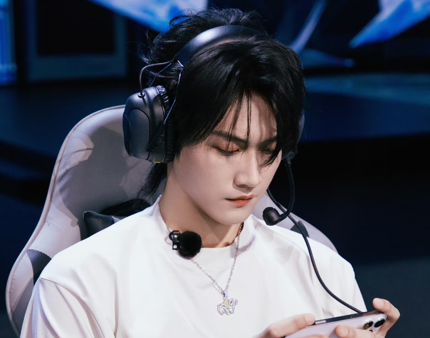 三季意难平？周柯宇淡定回应，还力赞张真源宋亚轩是 “脑洞王者”