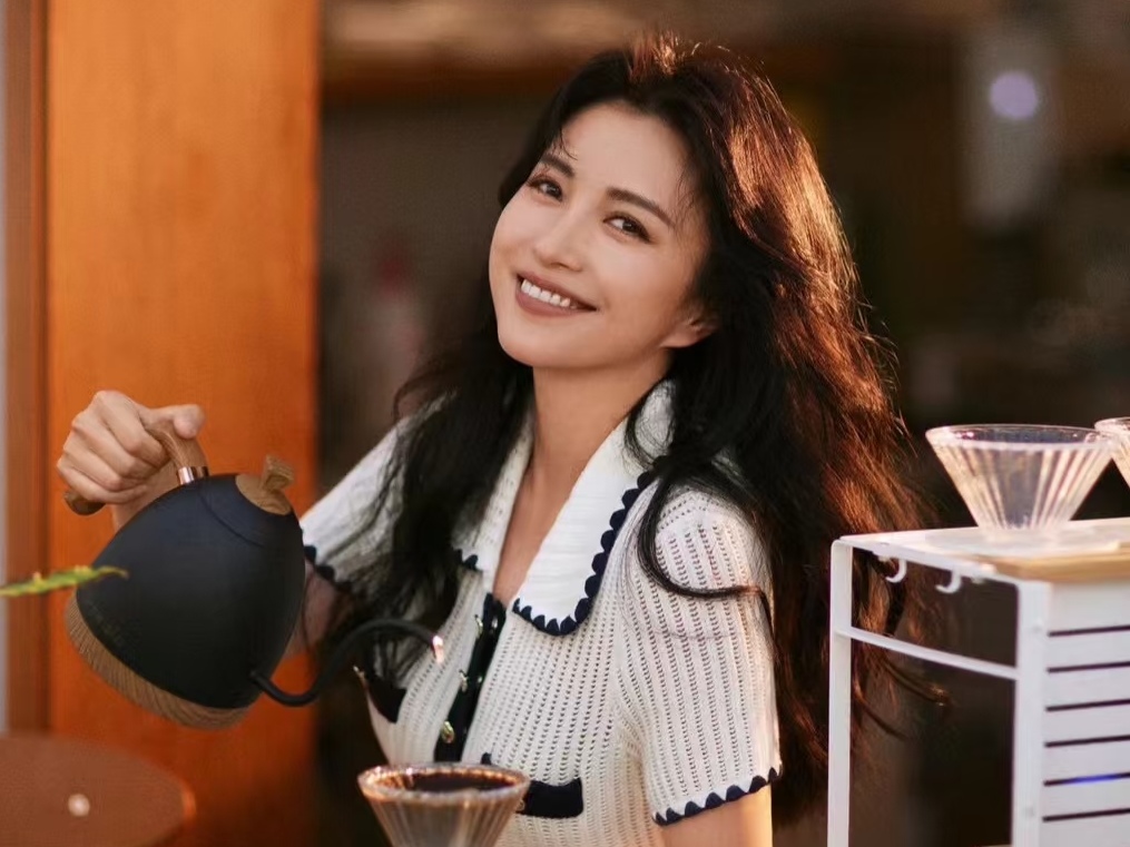 包文婧自曝做医美真相：怕老公被抢，自己太没底气了