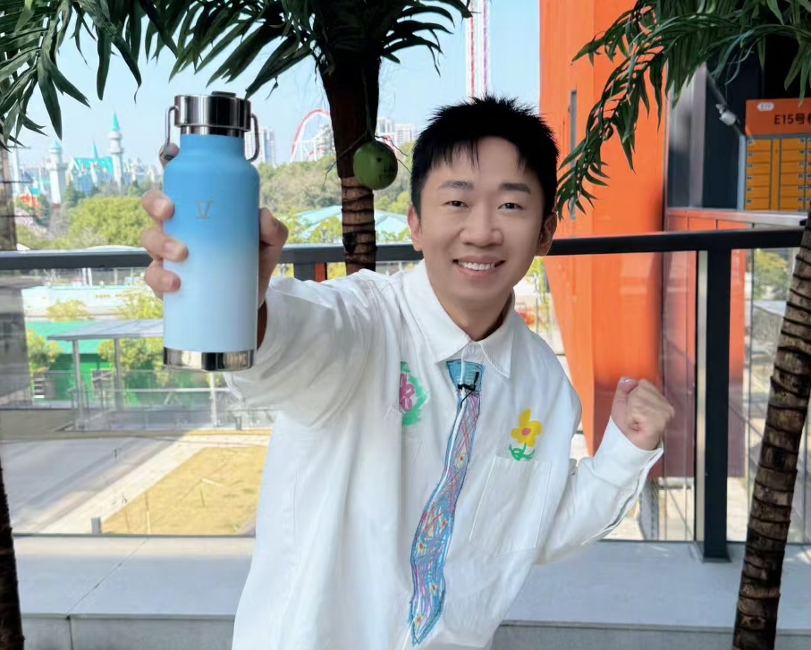 杨迪的 “被扼杀” 表演梦：幸亏妈妈拦了这一刀，不然哪来的快乐制造机？