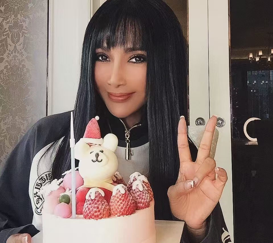 56 岁张咪的 “重生”：3 度患癌、切半舌，术后近 10 个月终圆舞台梦