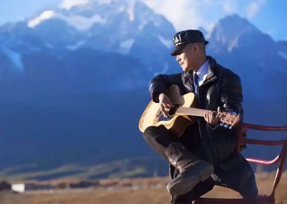 不认识偶像就得道歉？大冰硬刚粉丝背后，单依纯成最大冤种
