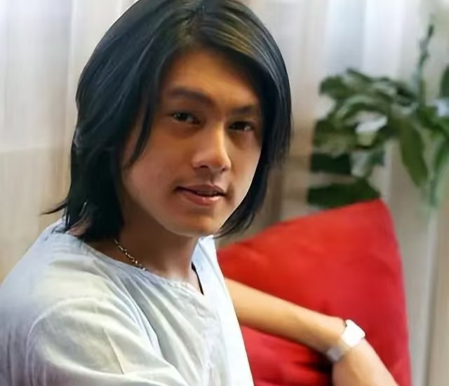 朱孝天直播自曝删贾玲微信，工作人员急捂嘴都拦不住！