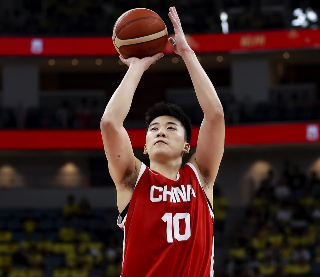 王俊杰打疯了！21 分助中国男篮晋级，目标只有冠军