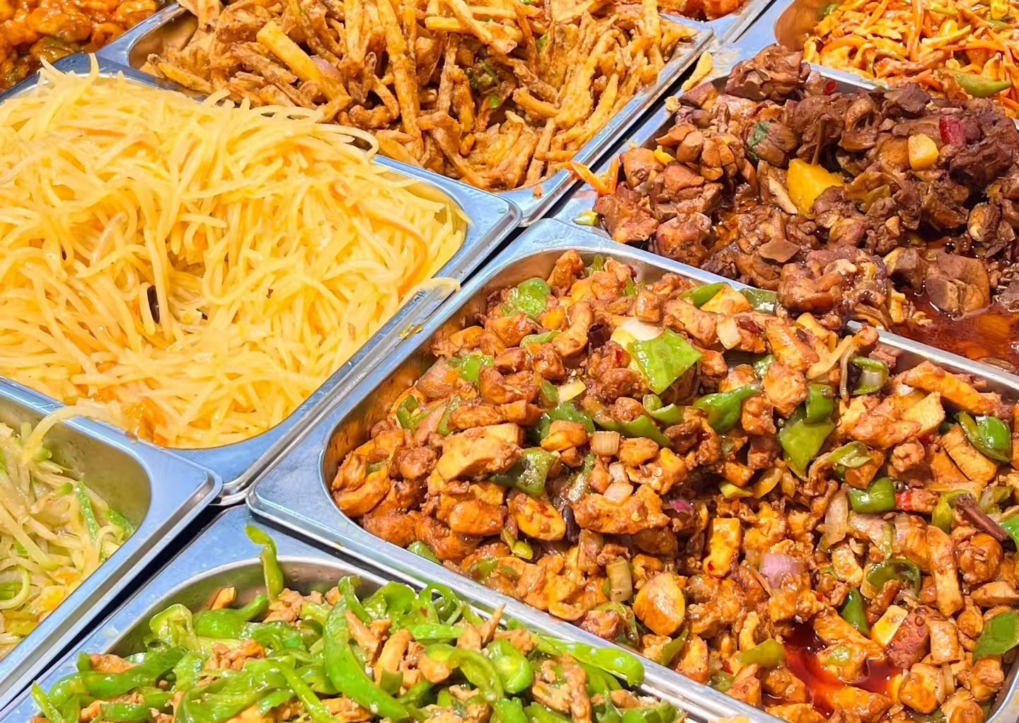 35 元吃到撑！沈阳局火车自助餐火了，乘客：比泡面香 10 倍