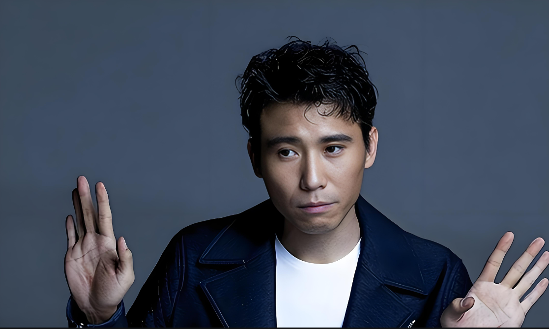 藏在时光褶皱里的甜：李乃文夫妇二十年的爱情范本