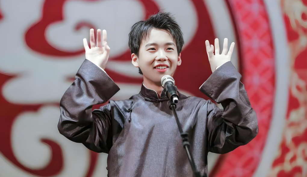 郭德纲教出的郭麒麟：守规矩、懂惜福，父亲却说 “不盼他太红”