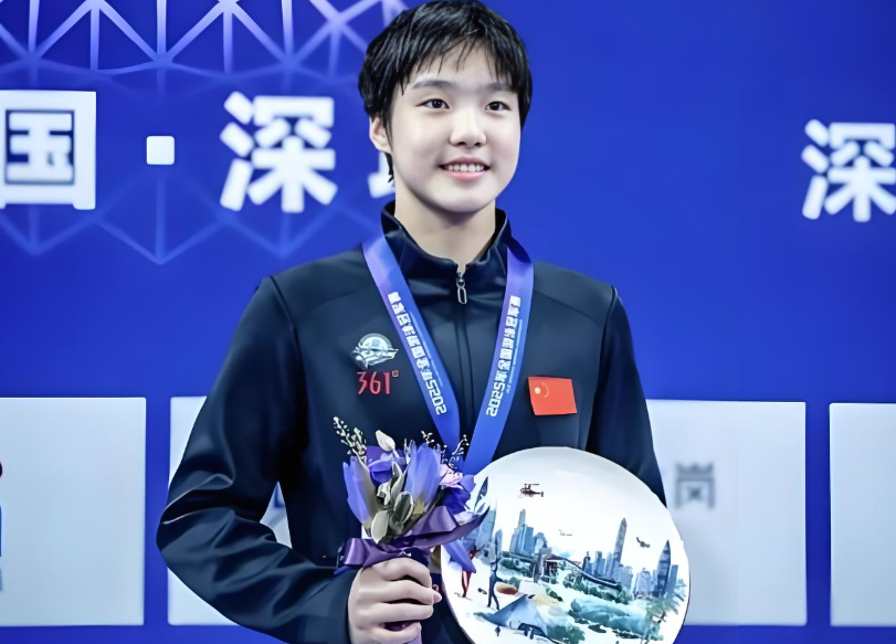 12 岁于子迪 400 米混合泳勇夺第四，闪耀世界泳联世锦赛