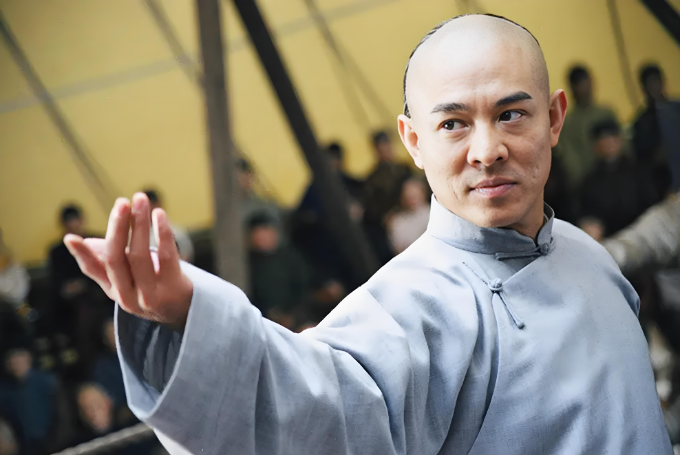 李连杰出院报平安：一碗刀削面里的坦然与暖情