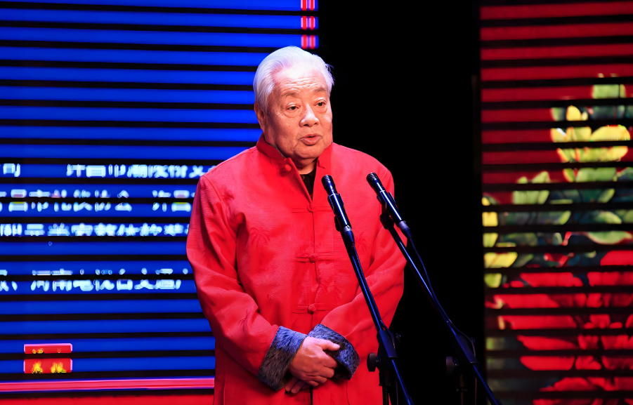 永远的 “如来佛祖”：送别表演艺术家朱龙广