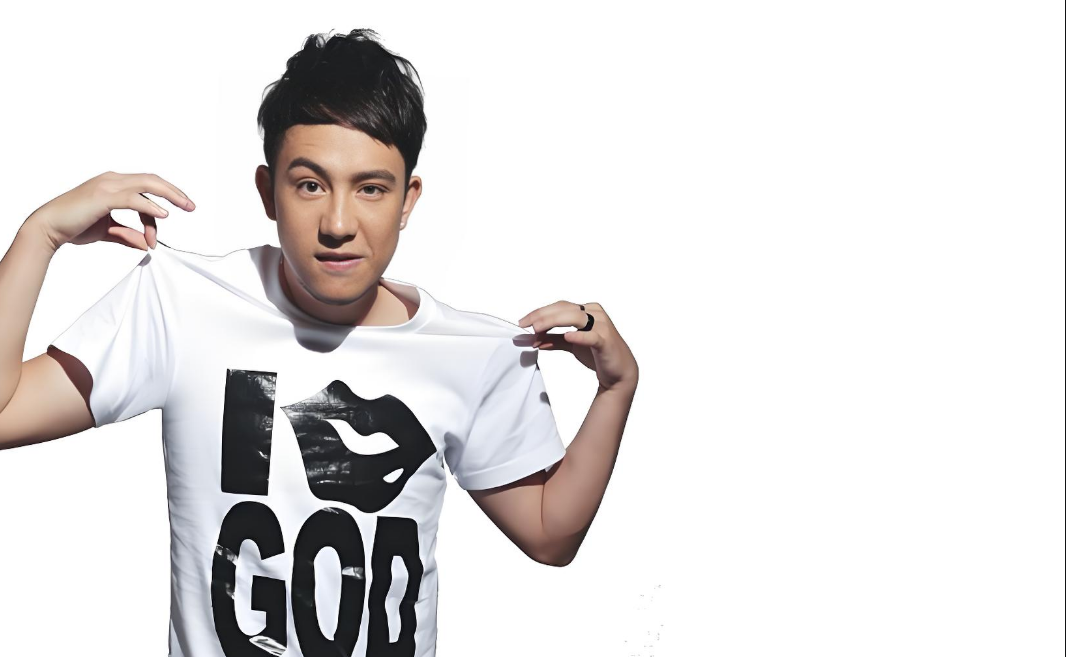 暴雨里的搬运工：40 岁前港星张致恒的转身与坚守!