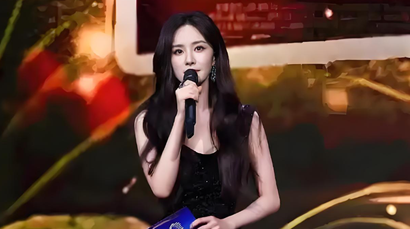 杨幂哄金靖也太会了！这互动笑不活了​