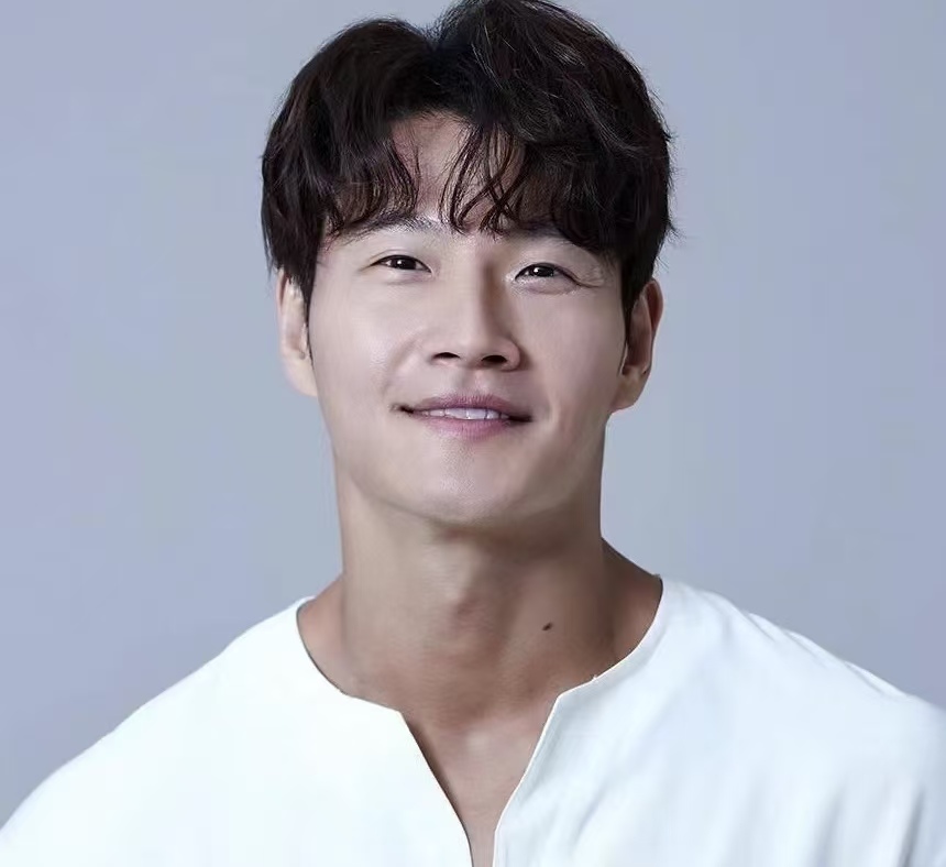 金钟国百人婚礼：严保密护妻子，刘在石帮忙、金希澈豁达超圈粉