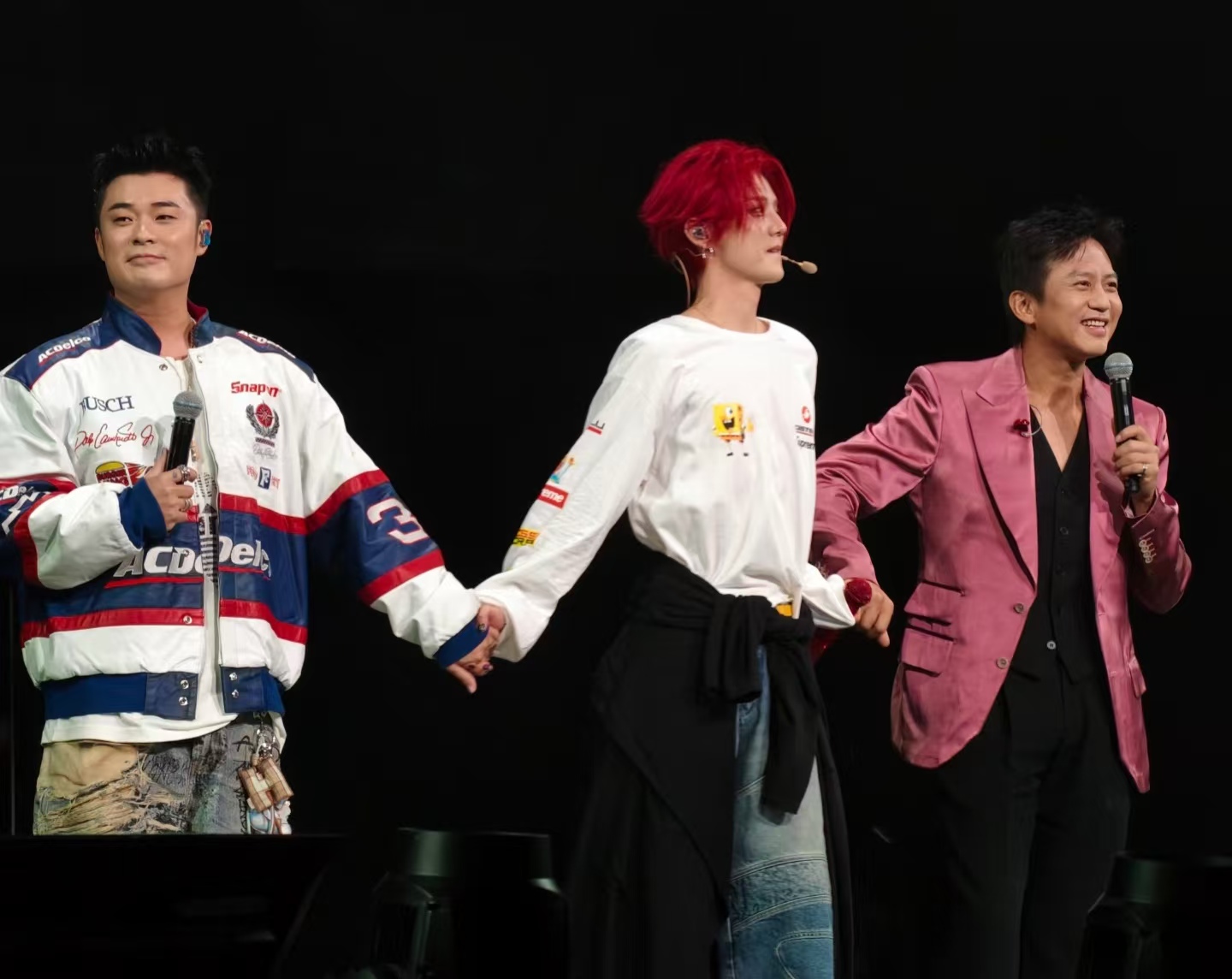 从综艺笑场到舞台合唱，邓超陈赫鹿晗的 “老友感” 才是真宝藏