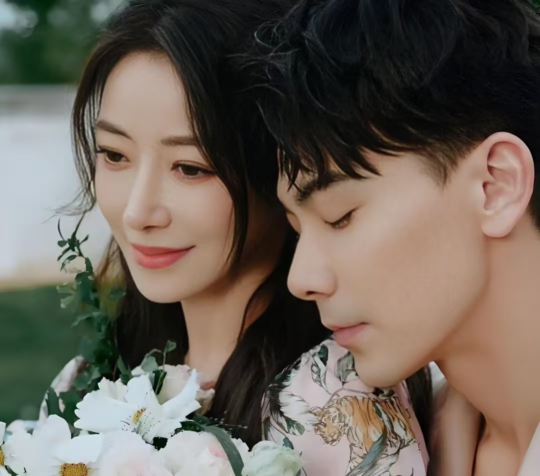 戴向宇回应感情争议：舞是跳给她的，还记 ID 要 “整糖吃”