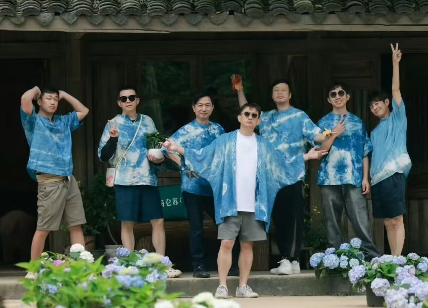 《向往的生活 8》回归：原班人马凑齐，乌镇蘑菇屋的 “电子榨菜” 又来了