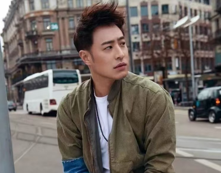 导演都拦不住！潘玮柏综艺狂炫牛腩叉烧，网友：真吃货就服他