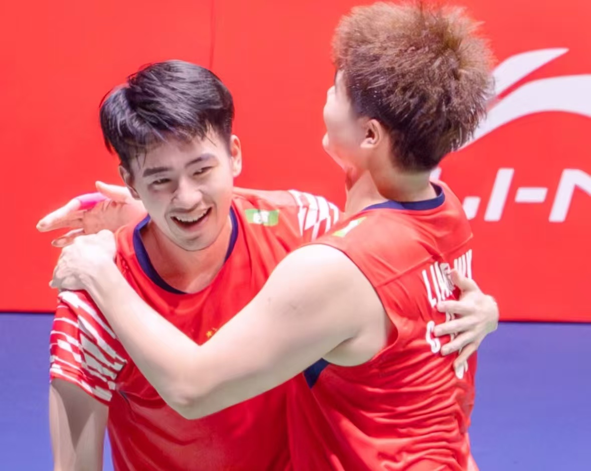 梁伟铿王昶：从排名跌落至夺冠倒地，这是中国羽球的韧劲