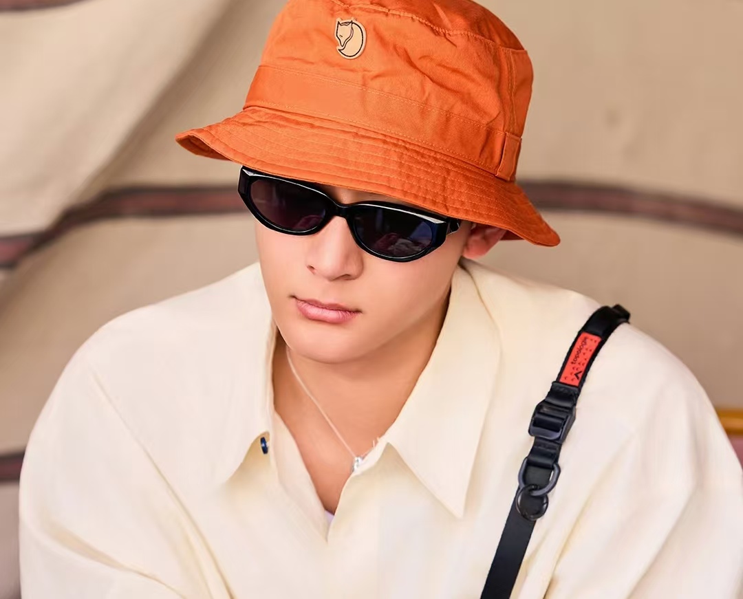 没经纪公司也能火？张晚意《花少 7》曝真相：当个体户，曾赔 60 万解约