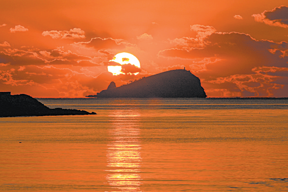 日出拍小岛 | 用好陪体巧练构图