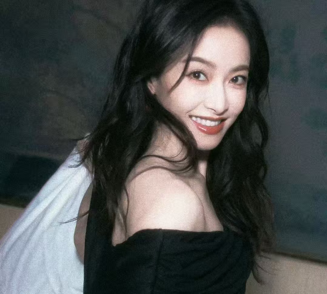 从Victoria时代到 “年度优秀演员”，宋茜用 16 年证明：努力从不白费