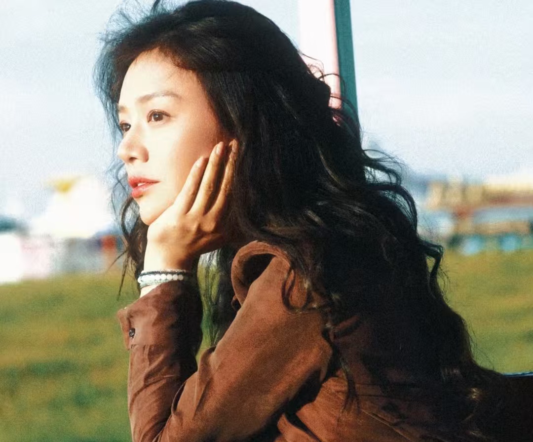 张曼乐黑料缠身，马思纯状态回春：这场四年恋，终于画上句点？