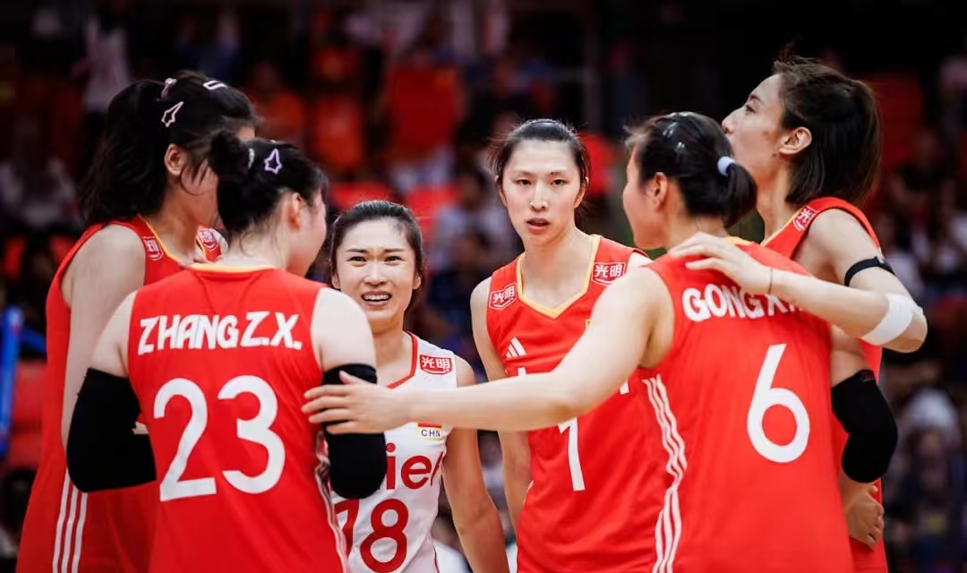 心疼又欣慰！女排姑娘虽止步世锦赛，却用拼劲换来了世界第六