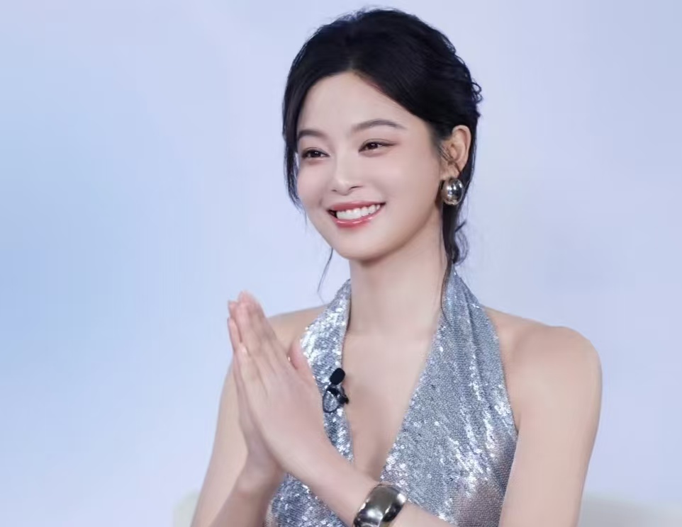 辛芷蕾回应与梁婷和解：称是唯一遗憾，“国际巨星” 后要稳扎稳打