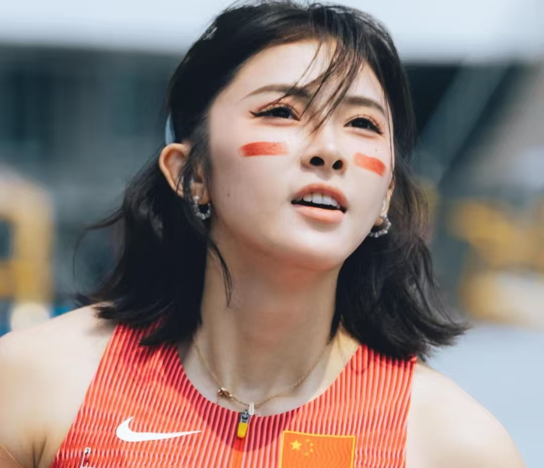 从全国冠军到冲击奥运！吴艳妮的跑道，写满 “为国争光” 的热血