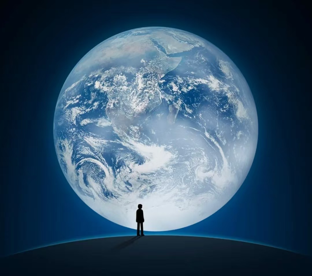 一边是冰冷代码，一边是十年回忆：朋友圈该留还是该删？