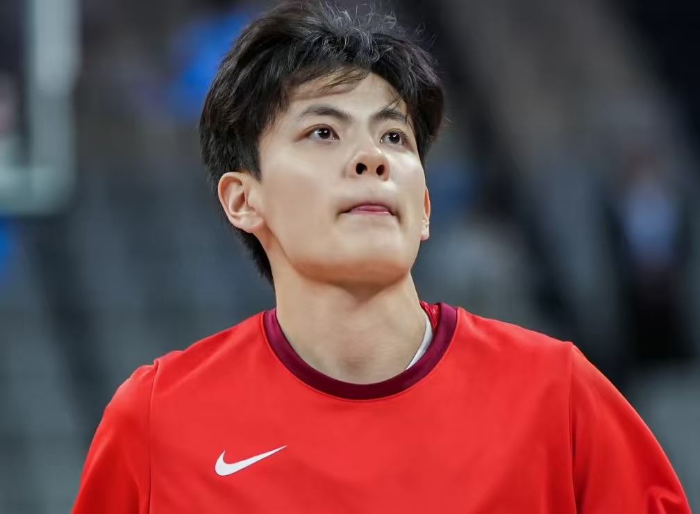 杨舒予 24 分钟狂砍 25 分！率中国女篮逆转，效率惊艳全场