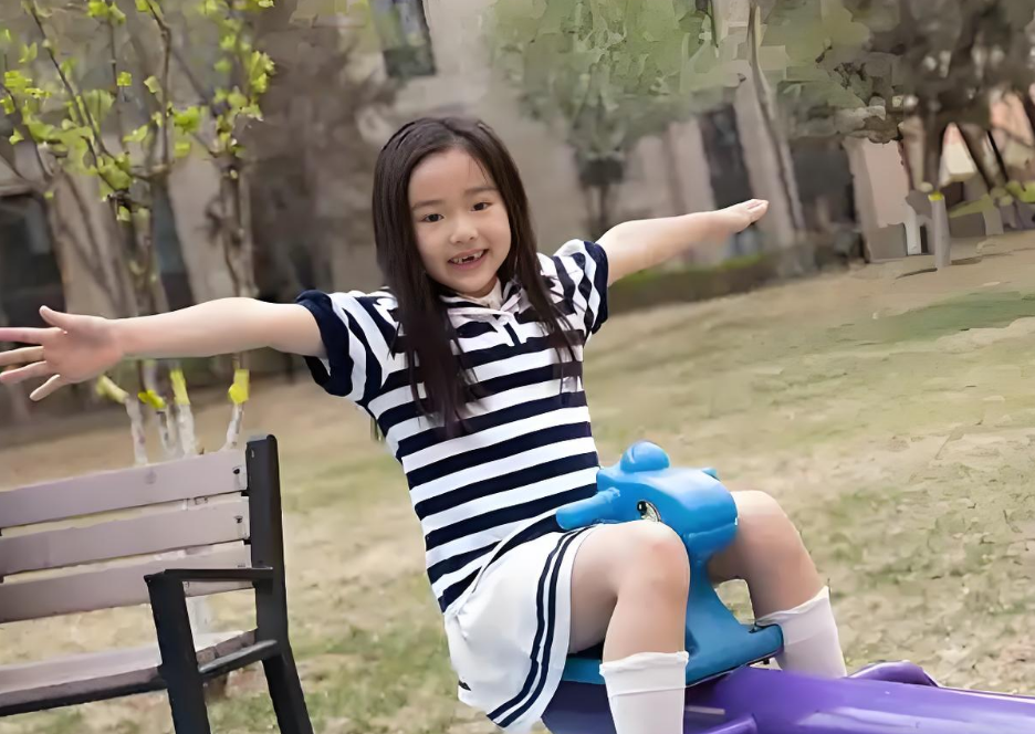 小酒窝高舒乔：电影没上先火！宋佳说她 “天生就是当演员的料”