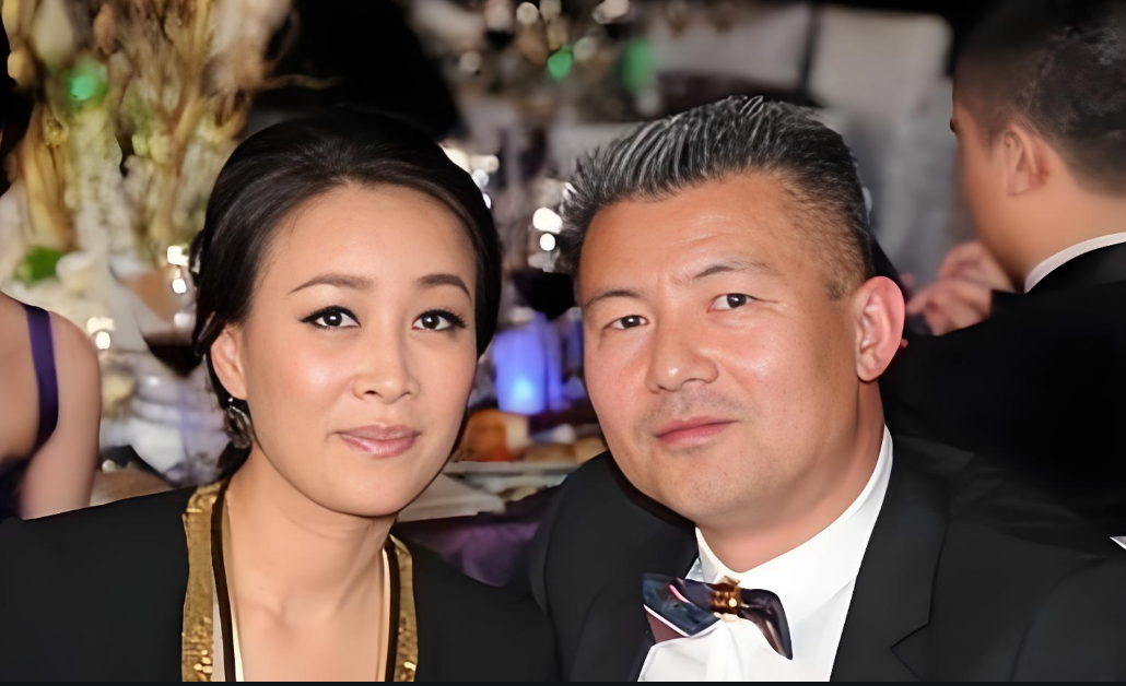 那英老公孟桐被曝与女子亲密同回别墅！歌坛天后婚姻惹争议！