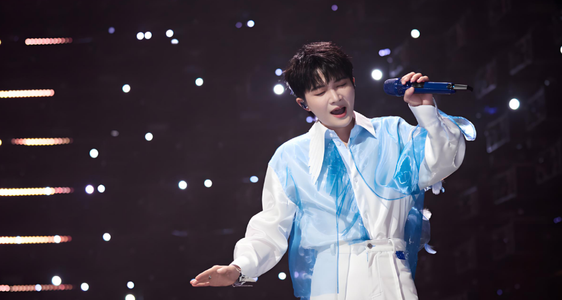 周深杭州演唱会太燃了！刘涛突然现身，5 万人嗨翻全场!