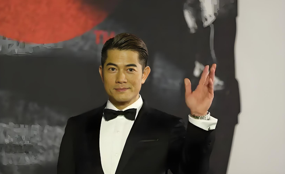 郭富城停工一月陪孕妻待产，方媛孕晚期状态获网友关注!